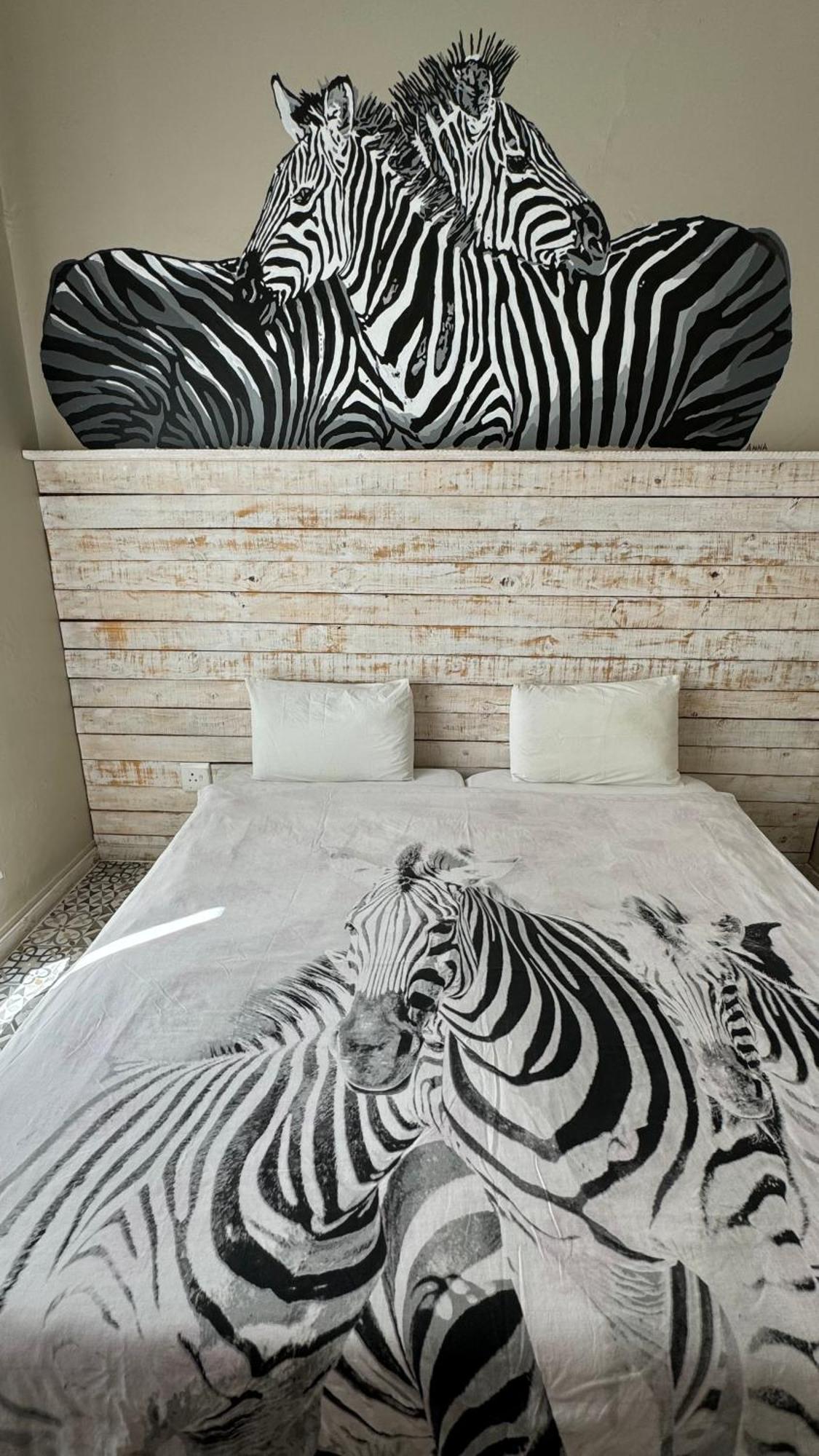 Paradisegarden Backpackers Windhoek Bagian luar foto