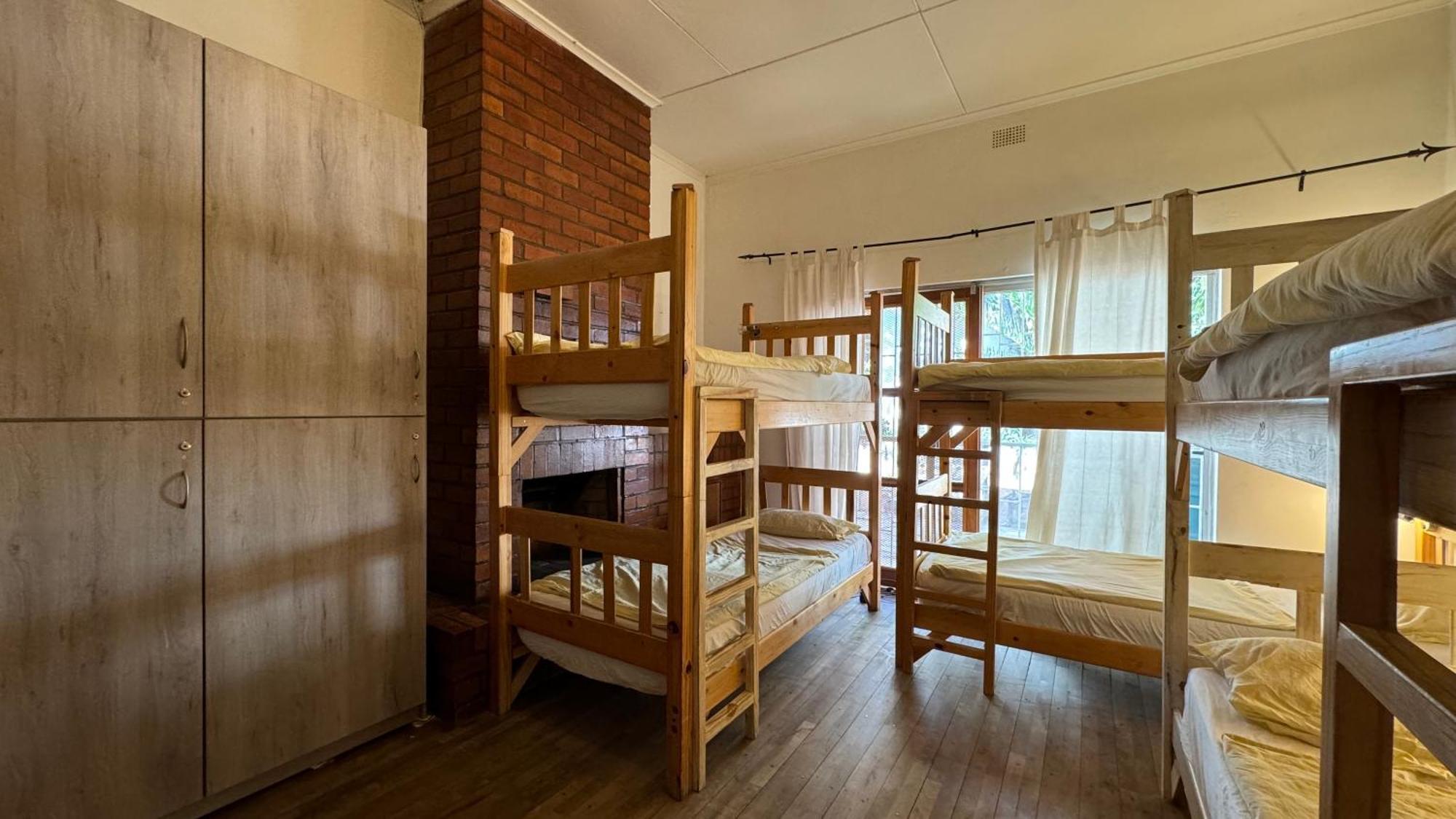 Paradisegarden Backpackers Windhoek Bagian luar foto